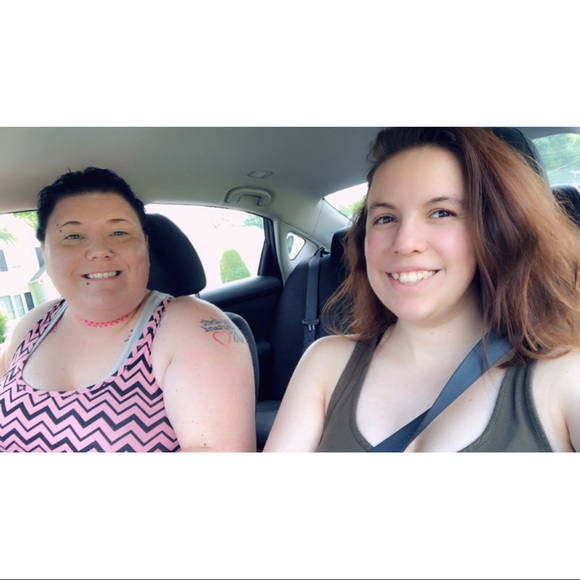 Meet Your Posher - Picture 7 of 7